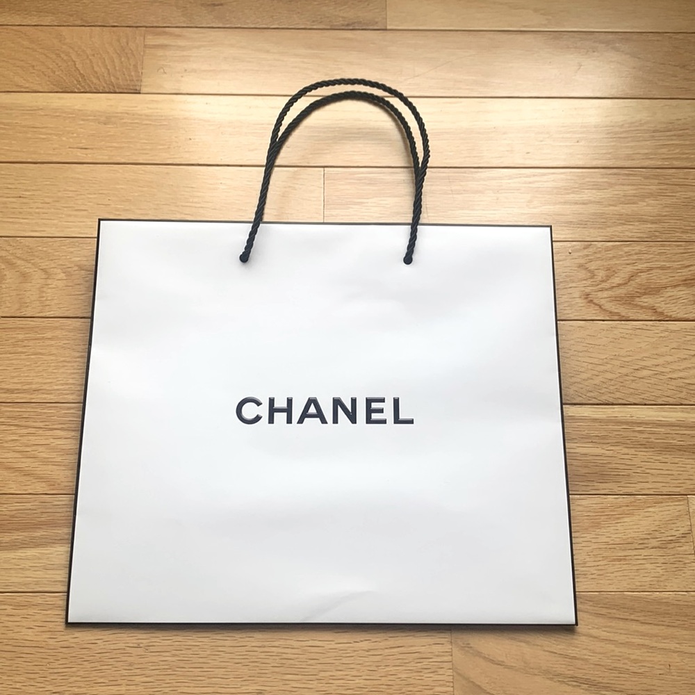 CHANEL AUTHENTIC PAPER BAG WITH ROPE HANDLES